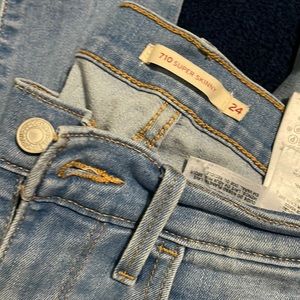 Levi’s skinny jeans
